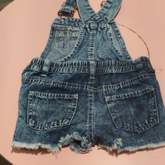 Jumper - Picture 2 of 2